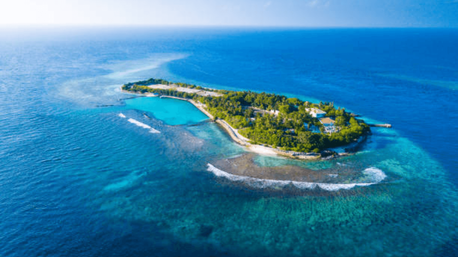 Maldives: Overwater Bliss — How to Choose the Right Atoll for Your Honeymoon
