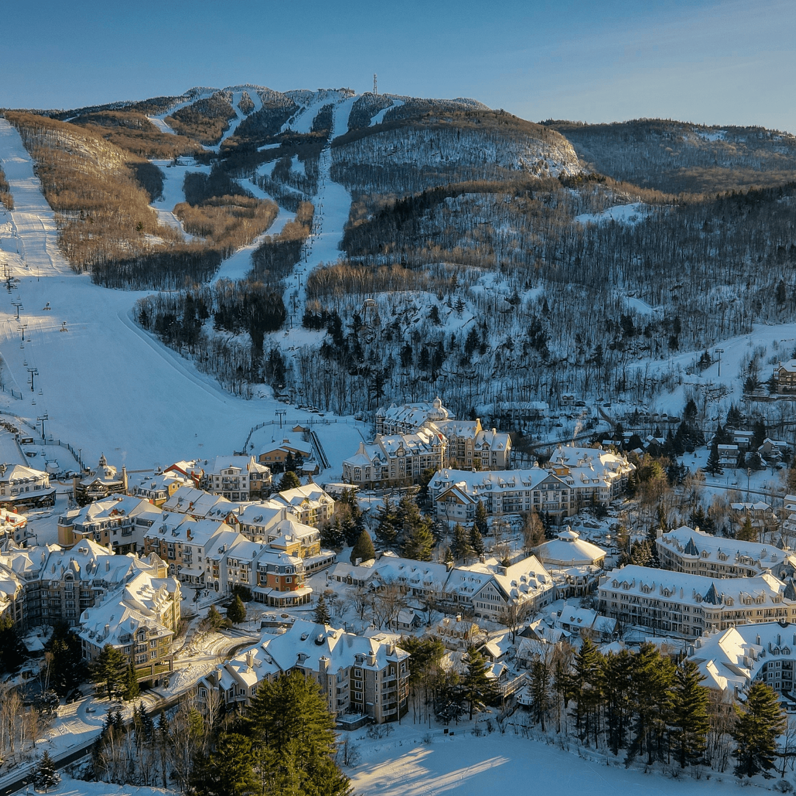 Shymbulak Ski Resort: Experience the thrill of skiing on the best slopes in Central Asia, with breathtaking views of the surrounding mountains. The resort offers world-class facilities, including ski rentals, cozy cafes, and an extended gondola ride that takes you to breathtaking heights. Whether you are a seasoned skier or a beginner, Shymbulak provides an unforgettable winter sports experience.