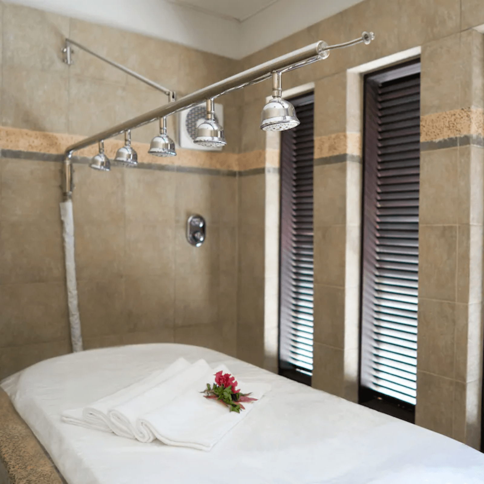 Relaxing spa treatments at Spa Poz using natural products.