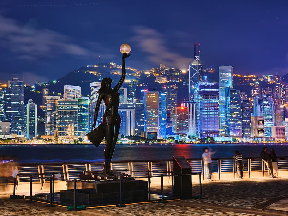 Explore Victoria Peak & Avenue of Stars – Witness stunning skyline views from the highest point in Hong Kong and pay tribute to cinematic legends.